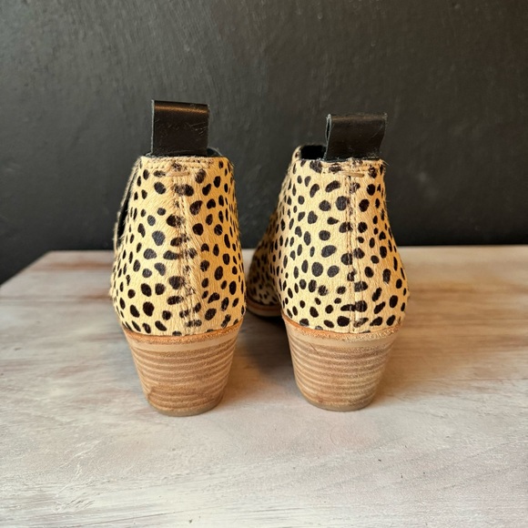 Dolce Vita Leopard Calf Hair Sonni Booties Size 7 Women's Booties - Picture 4 of 5